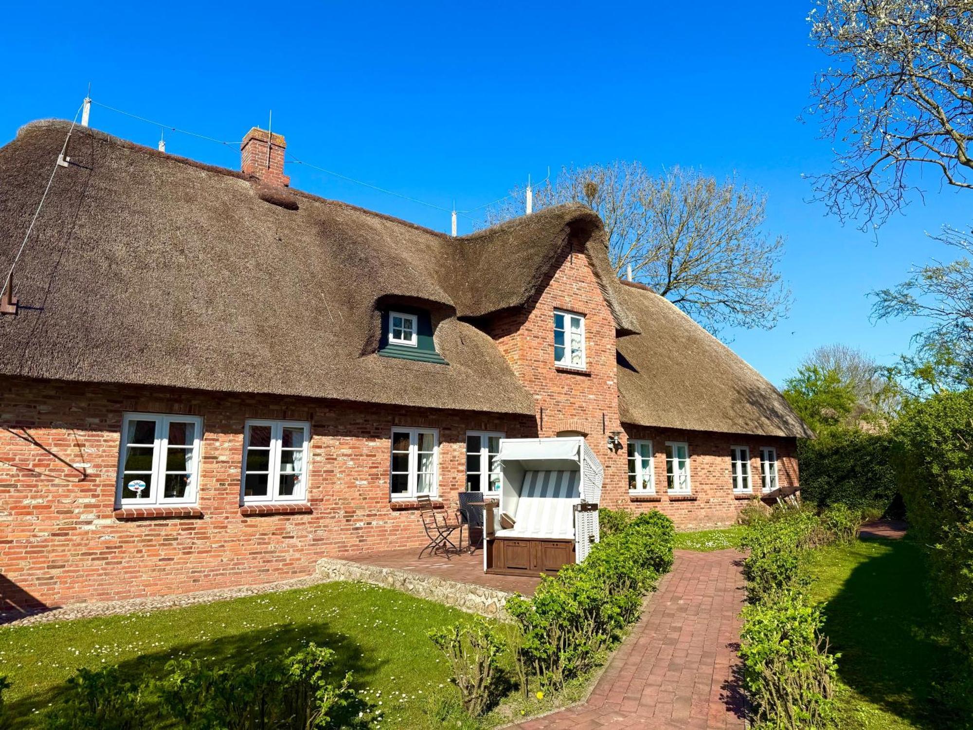 Reetkehlchen Alkersum Exterior foto